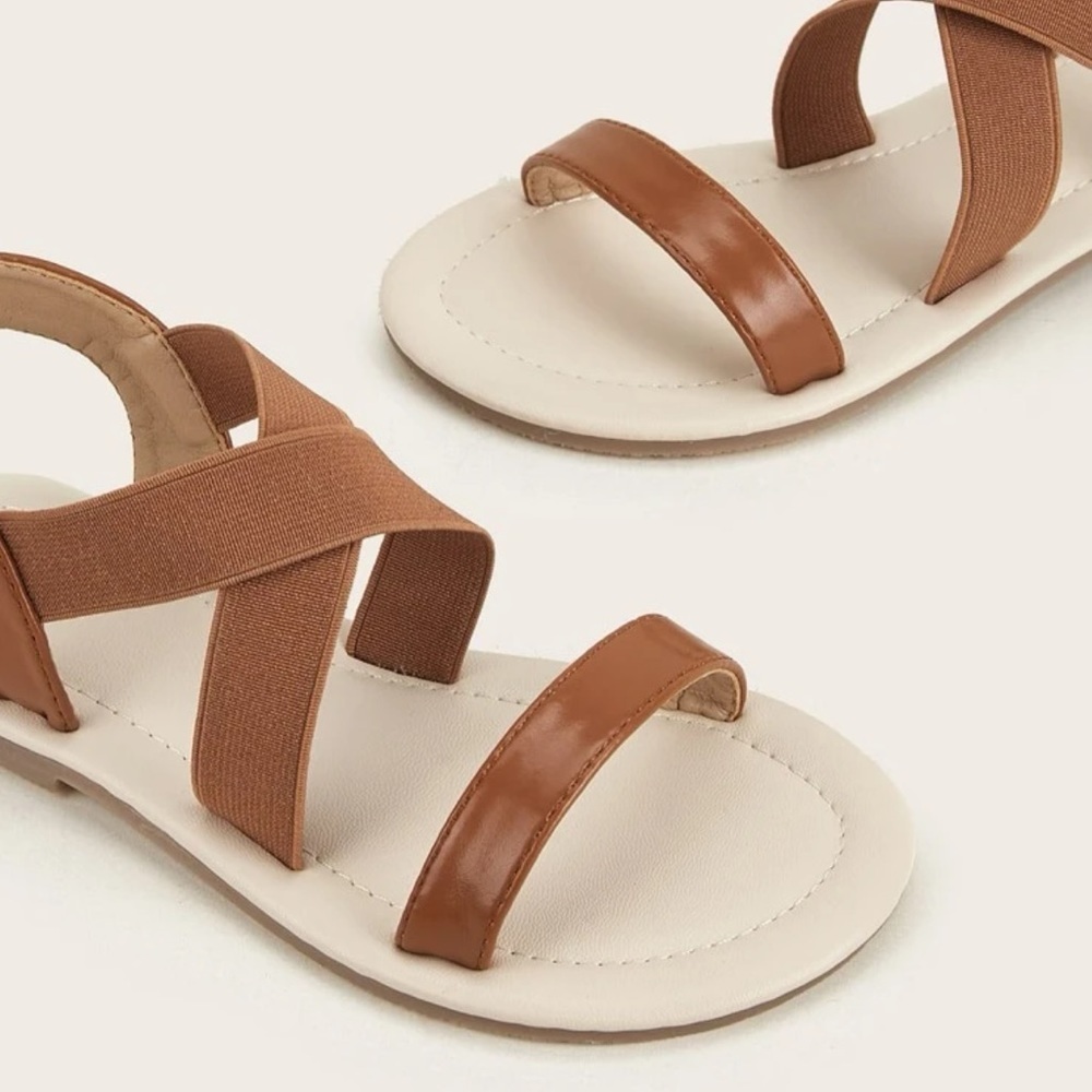 Girls Cross Strap Sandals Size: 35EU (3 kids) - Picture 5 of 11